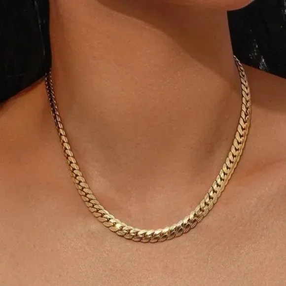 NEW 18K GOLD CHUNKY CHAIN NECKLACE, NICE NECKLACE, CUTE NECKLACE - Picture 2 of 5